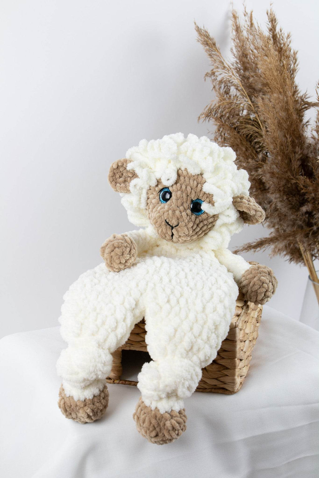 Lamb baby comforter - Minidreams Decor