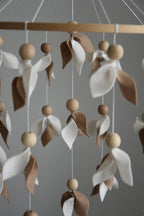 Floral mobile with brown and white leaves - Minidreams Decor